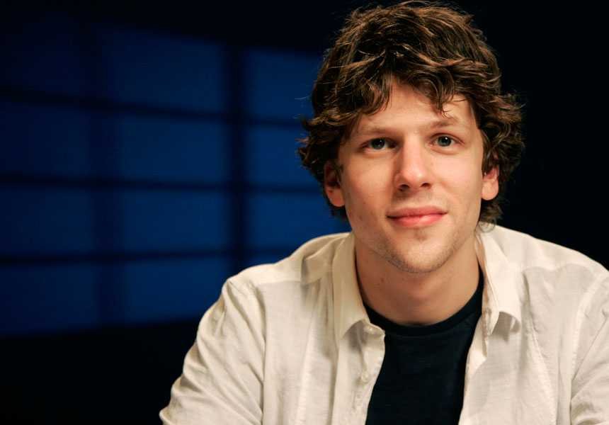 Anna párja Jesse Eisenberg