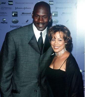 regimiento Retener acidez Who is Juanita Vanoy: The Story Behind Ex Wife of Michael Jordan Noone Talks